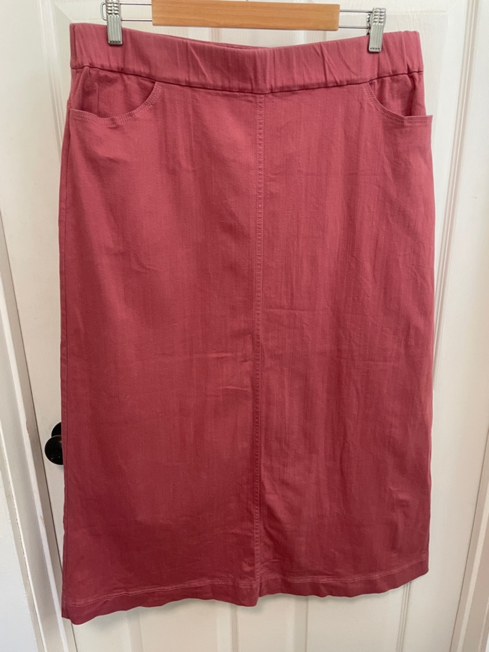 Everyday Midi Pencil Skirt in Dusty Rose - Pull-On Waist